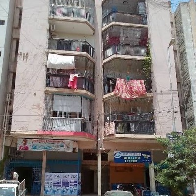 1 Bed Lounge Flat For Sale 