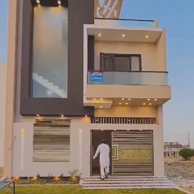 120 Sqyd Bungalow with Basement Available for Sale 